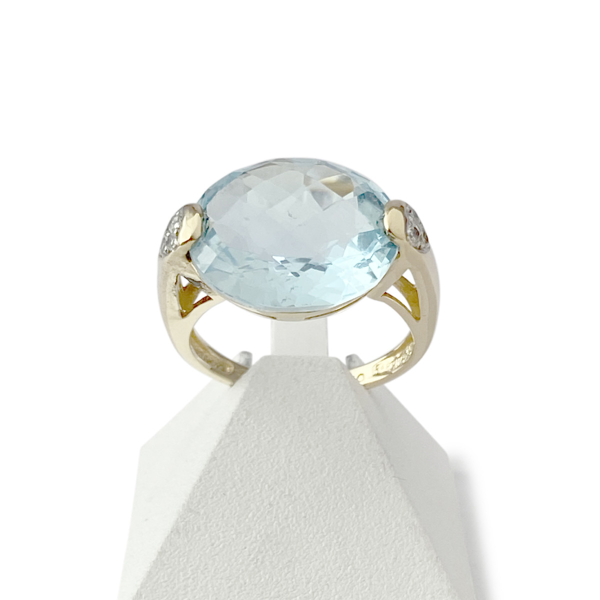 Bague d'occasion or 750 2 tons topaze bleue traitée et diamants