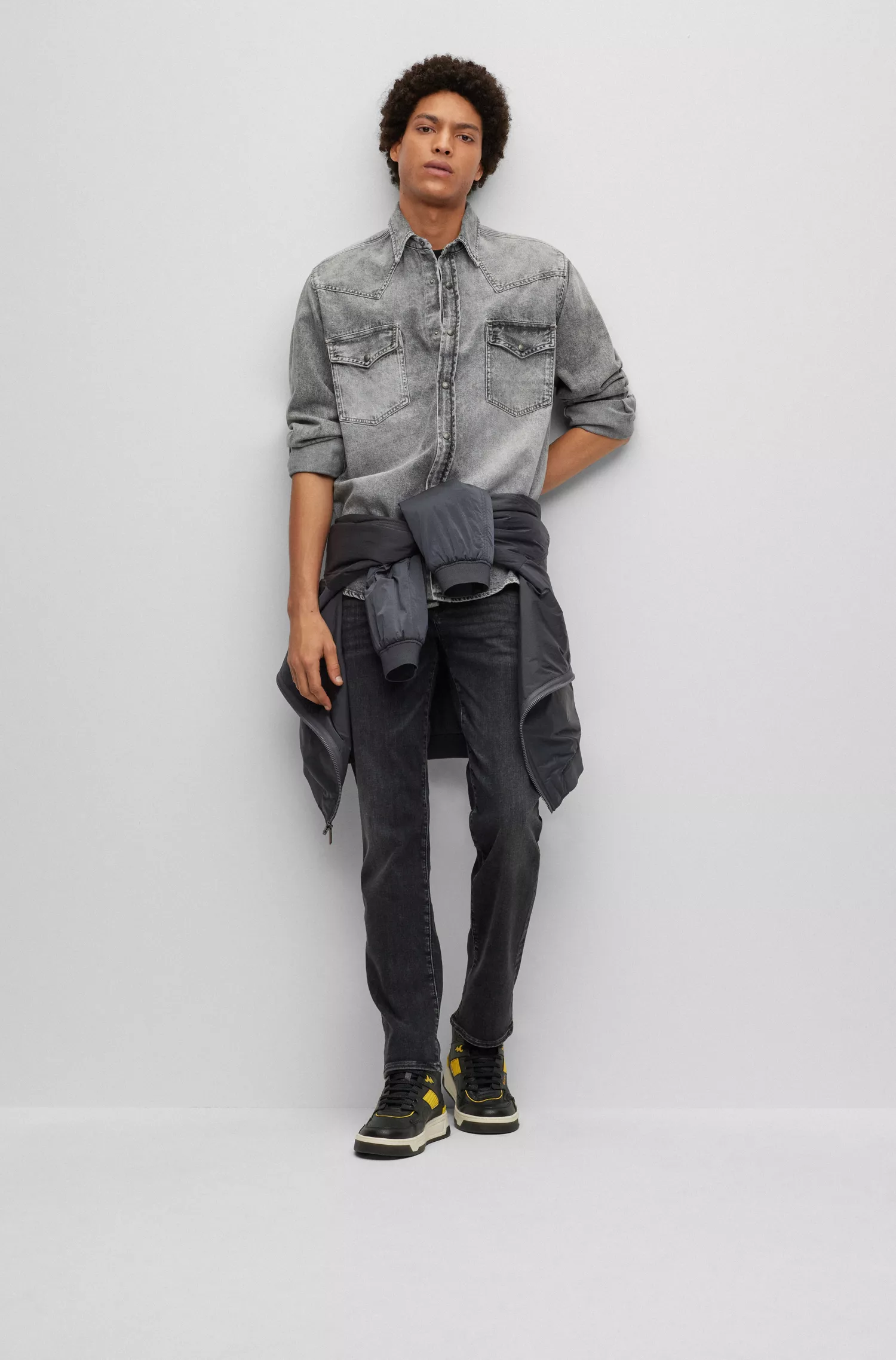 Calça jeans BOSS Orange-Regular-ft em denim super elástico preto