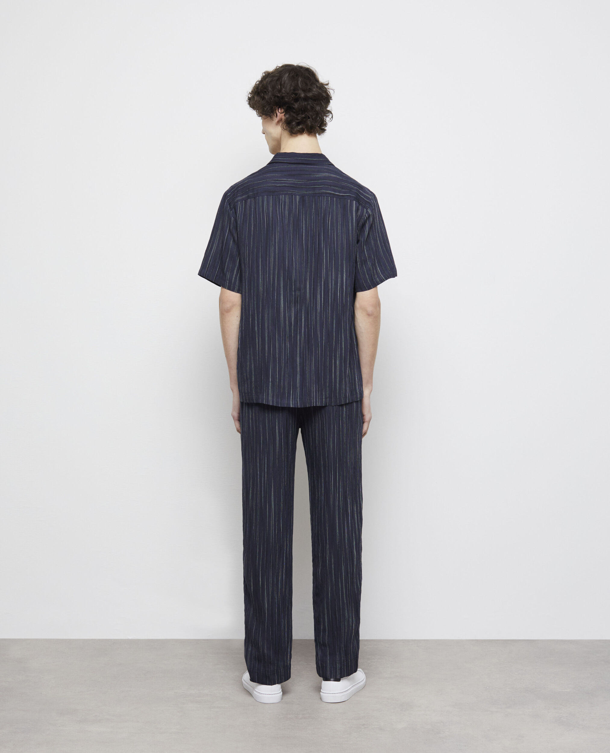 Chemise à rayures bleu marine