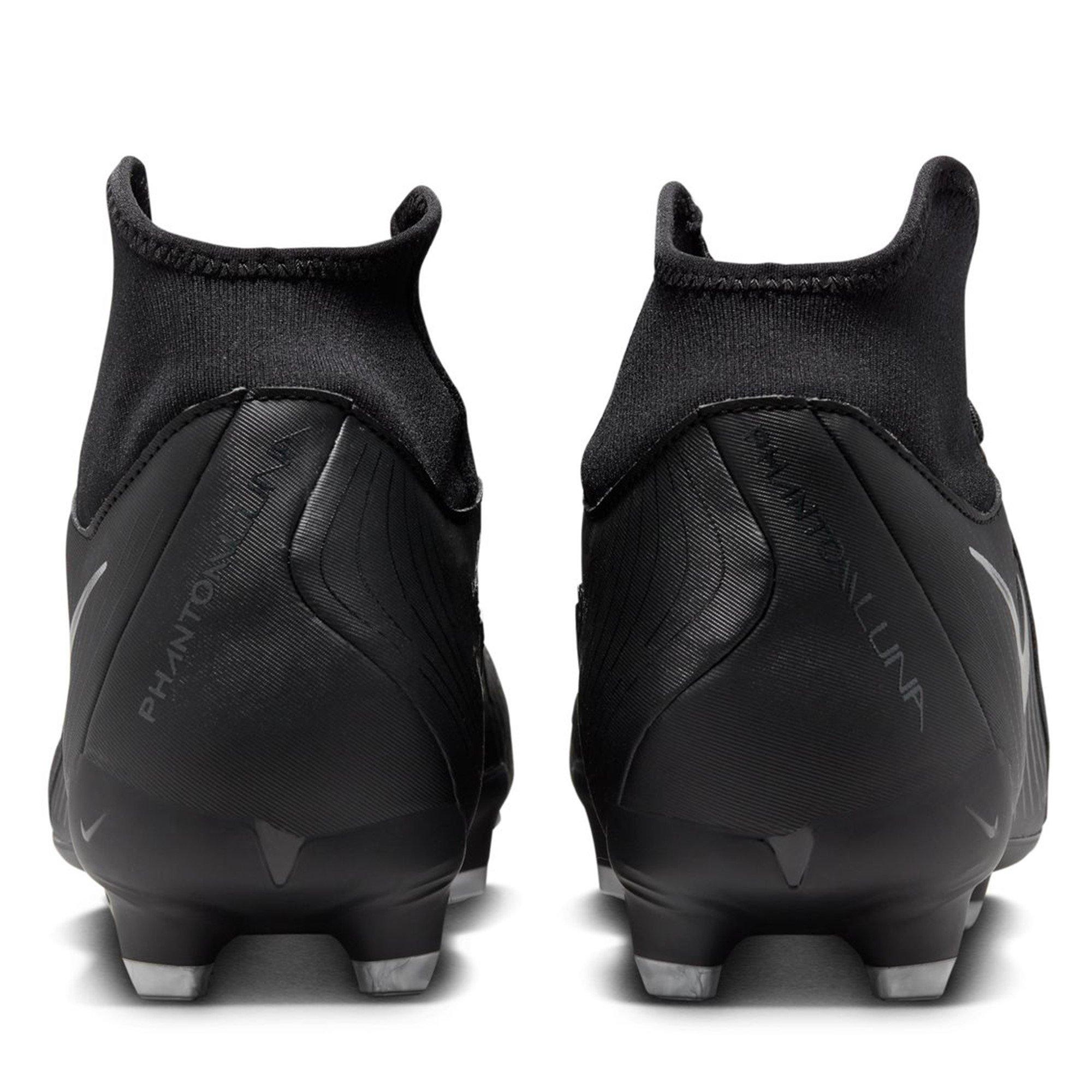 Nike Phantom Luna II Academy Firm Ground Football Boots