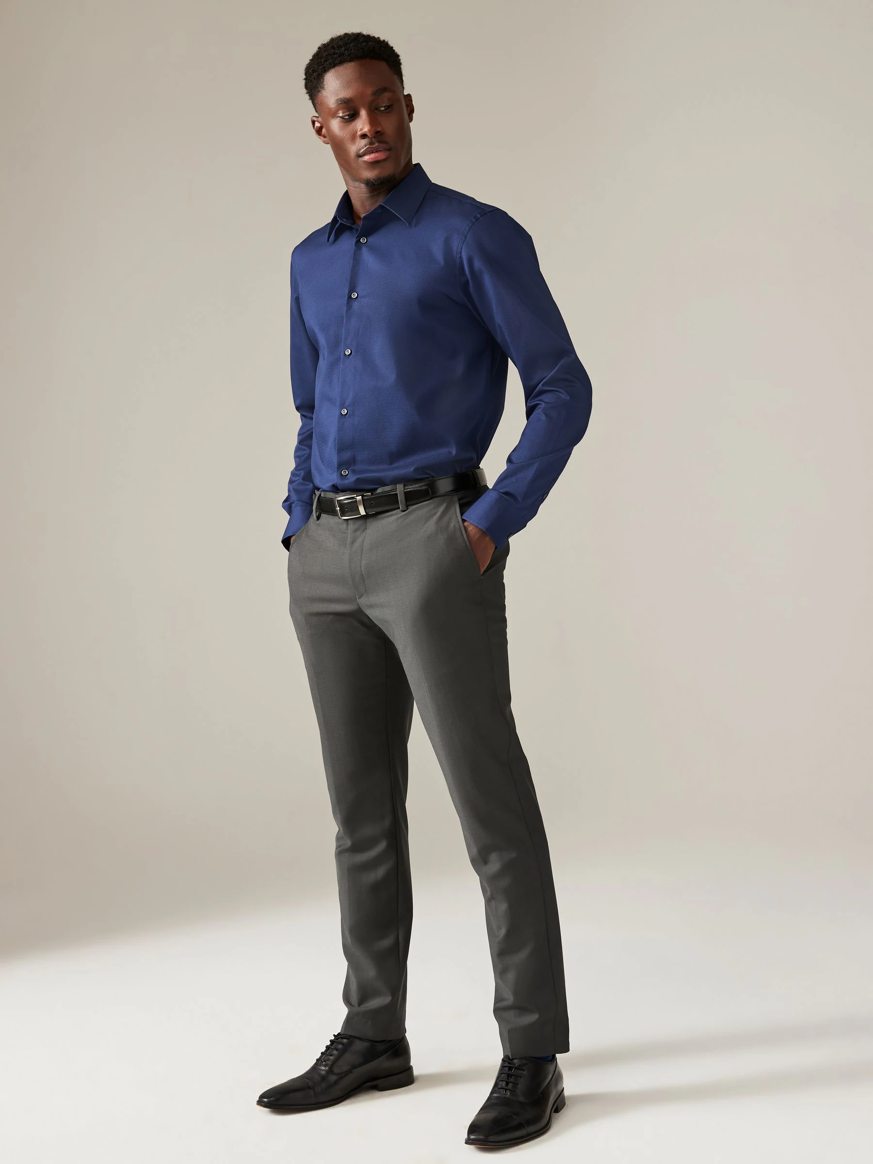 Saffierblauw - Normale Pasvorm - Onderhoudsvriendelijk, getextureerd, slim fit overhemd met enkele manchet
