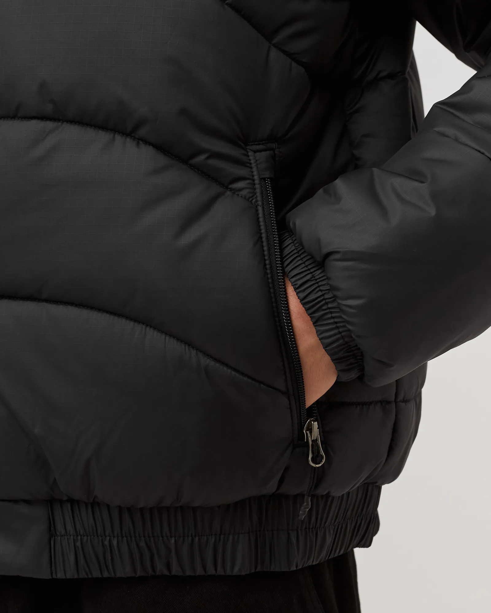 Jaqueta puffer sintética The North Face TNF 2000