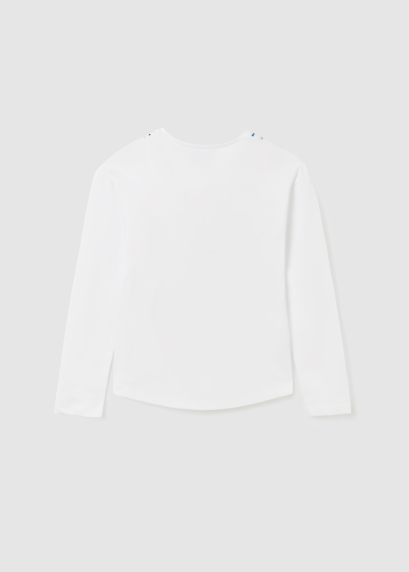 Camiseta de manga comprida para meninas, feita de algodão sustentável.