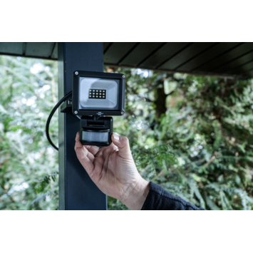 Brennenstuhl LED Straler Jaro 1060 1150Lm 10WIP65 met bewegingsmelder
