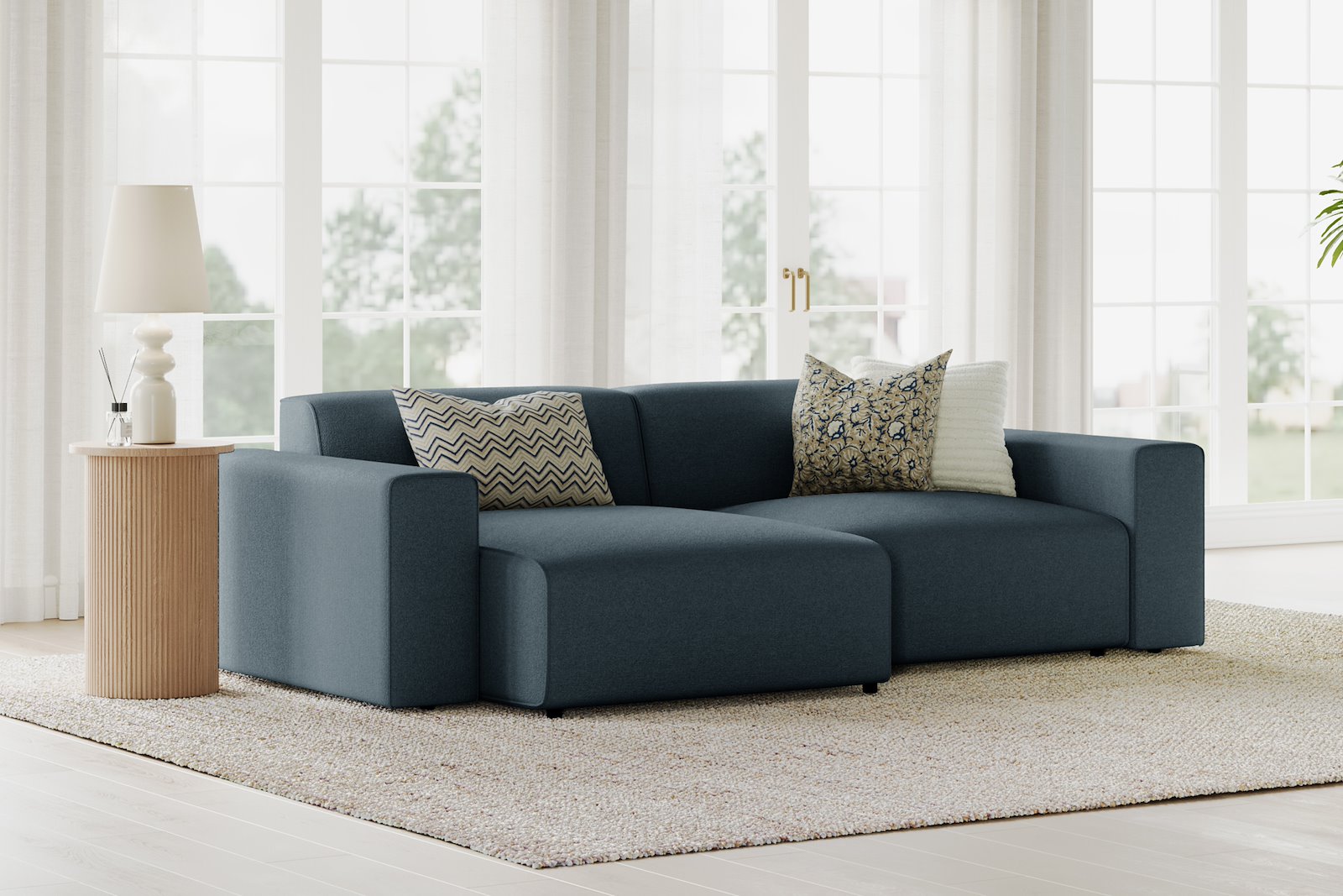 Styl 1,5-seter med sjeselong venstre Tekstil Lombardo 16/2 Dark Blue med sorte ben.