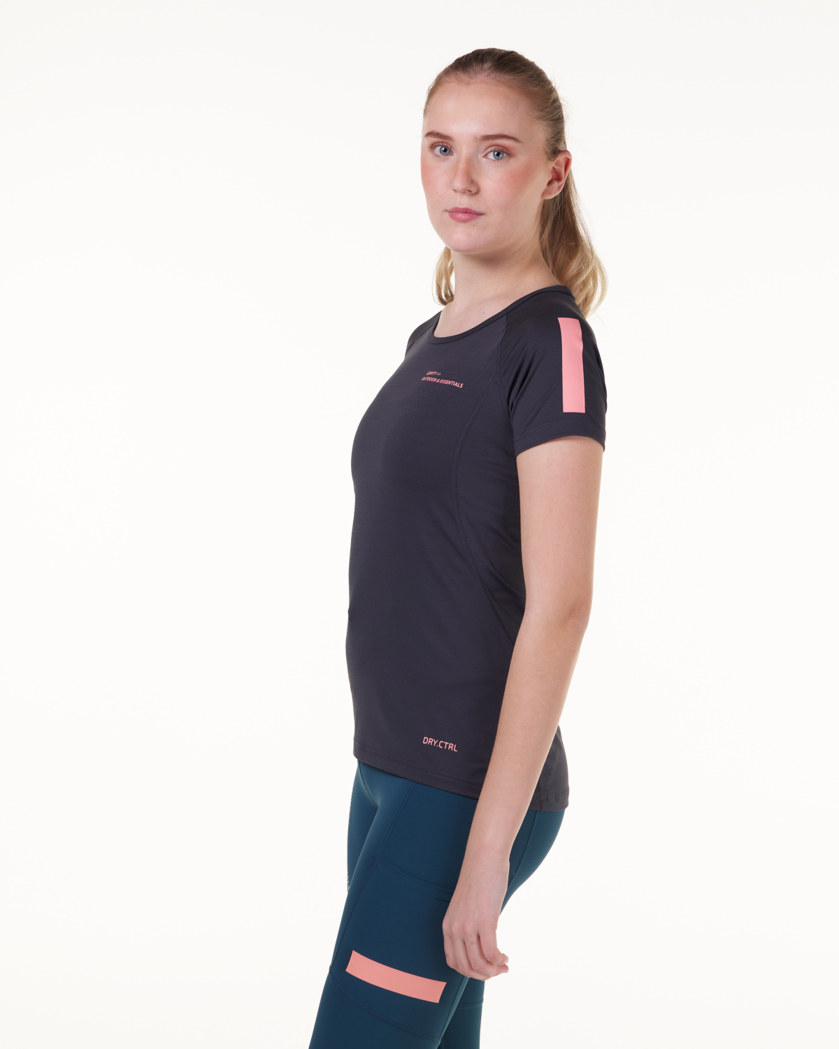 LEVITY Helium Dry Ctrl Tee Dark Steel