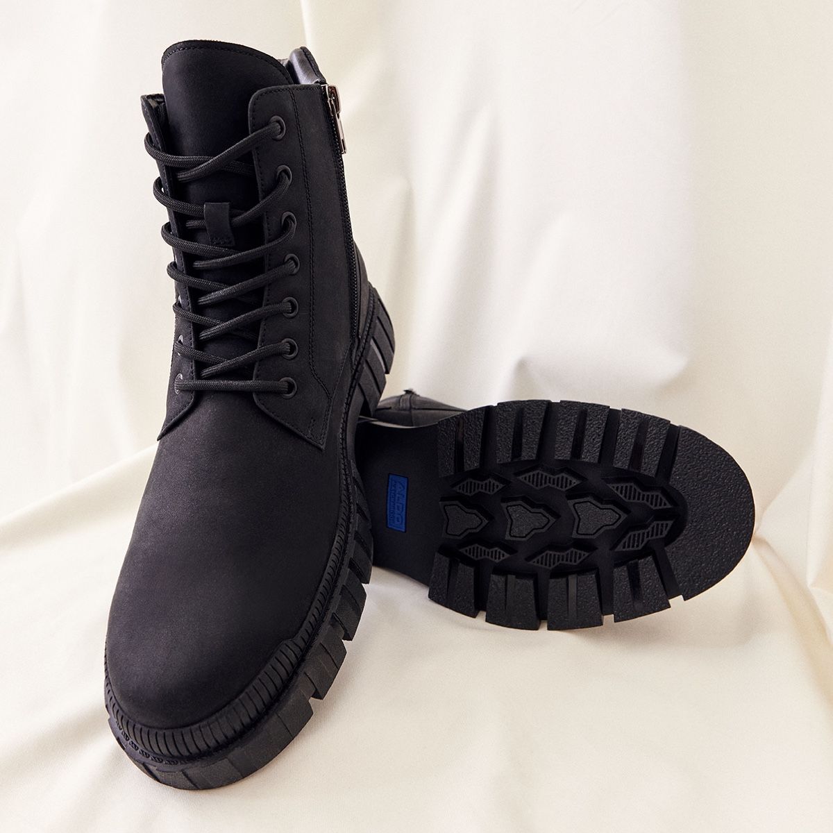 Newfield Black Men Lace-up boots