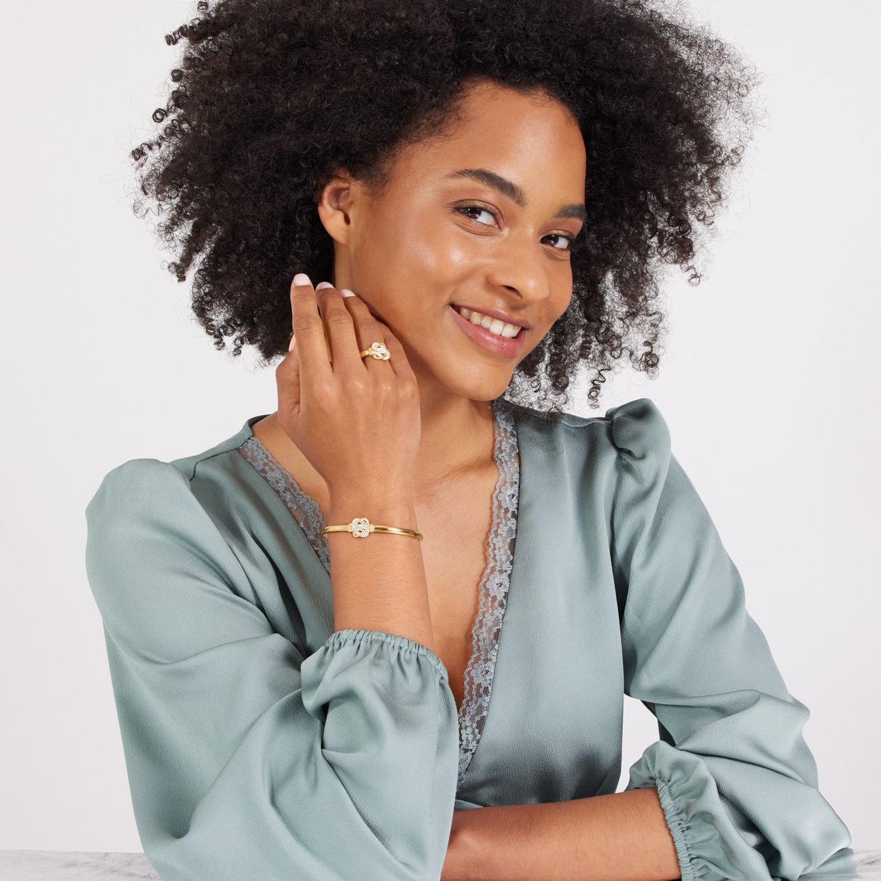 Gerecycled stalen goldplated bangle surinaamse mattenklopper