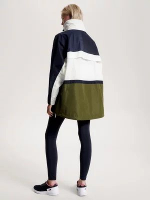 Anoraque esportivo com capuz oversized e blocos de cores