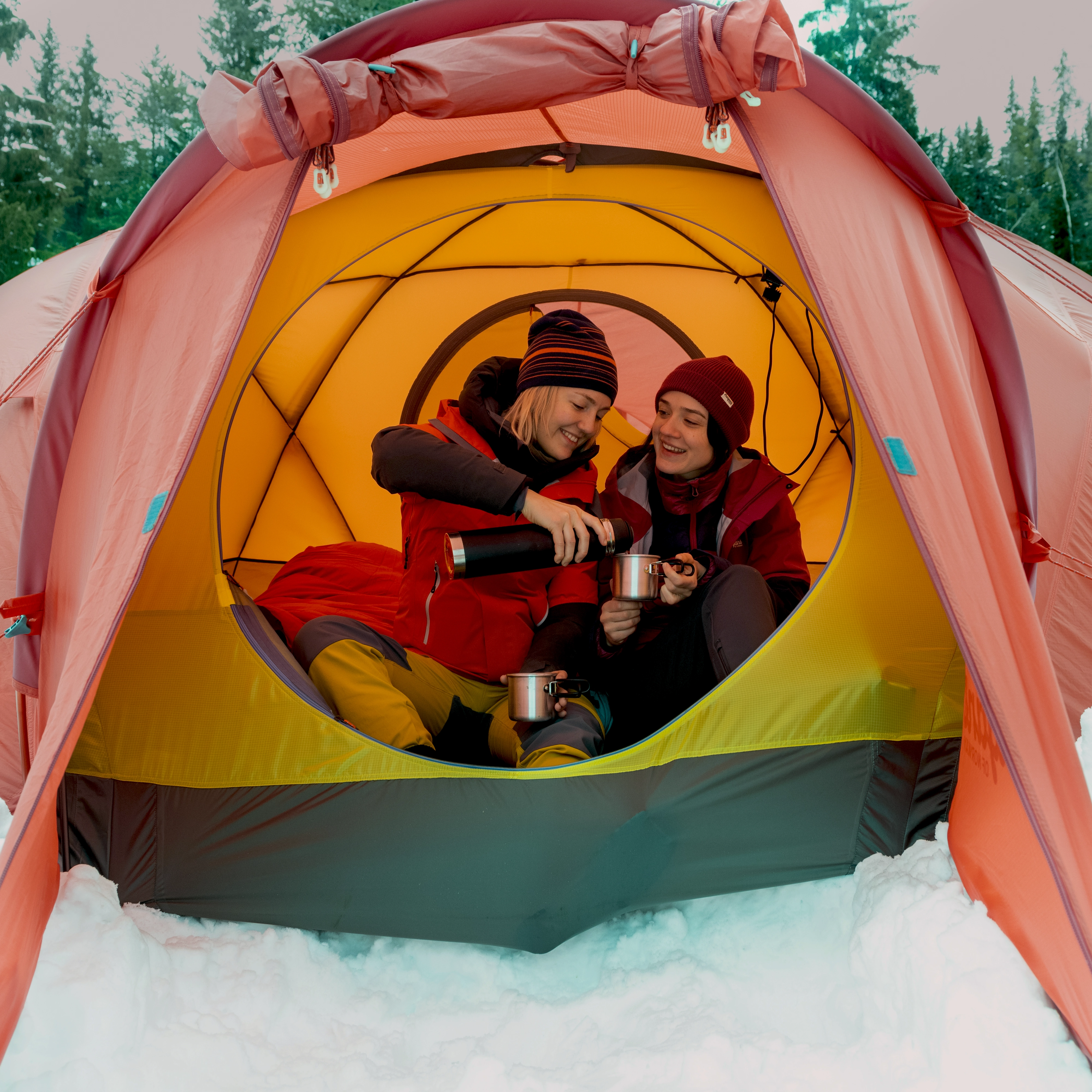Helium Expedition Dome 6 Tent Red