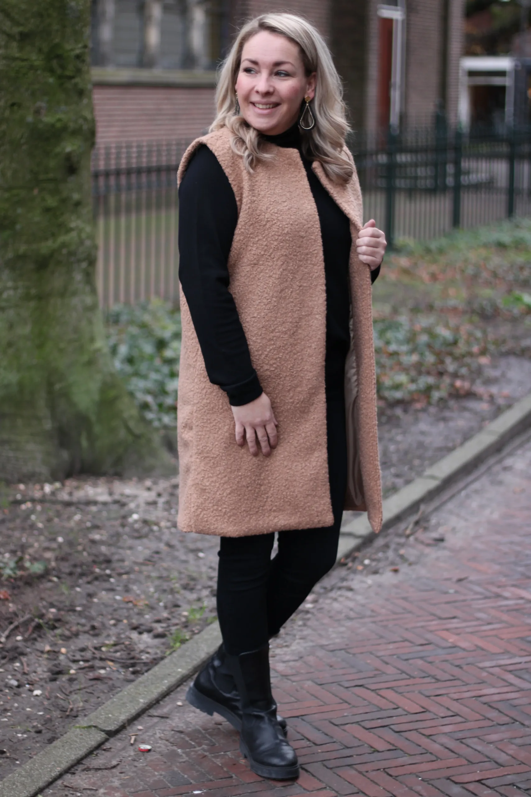 Macy Boucle Gilet Lang - Camel