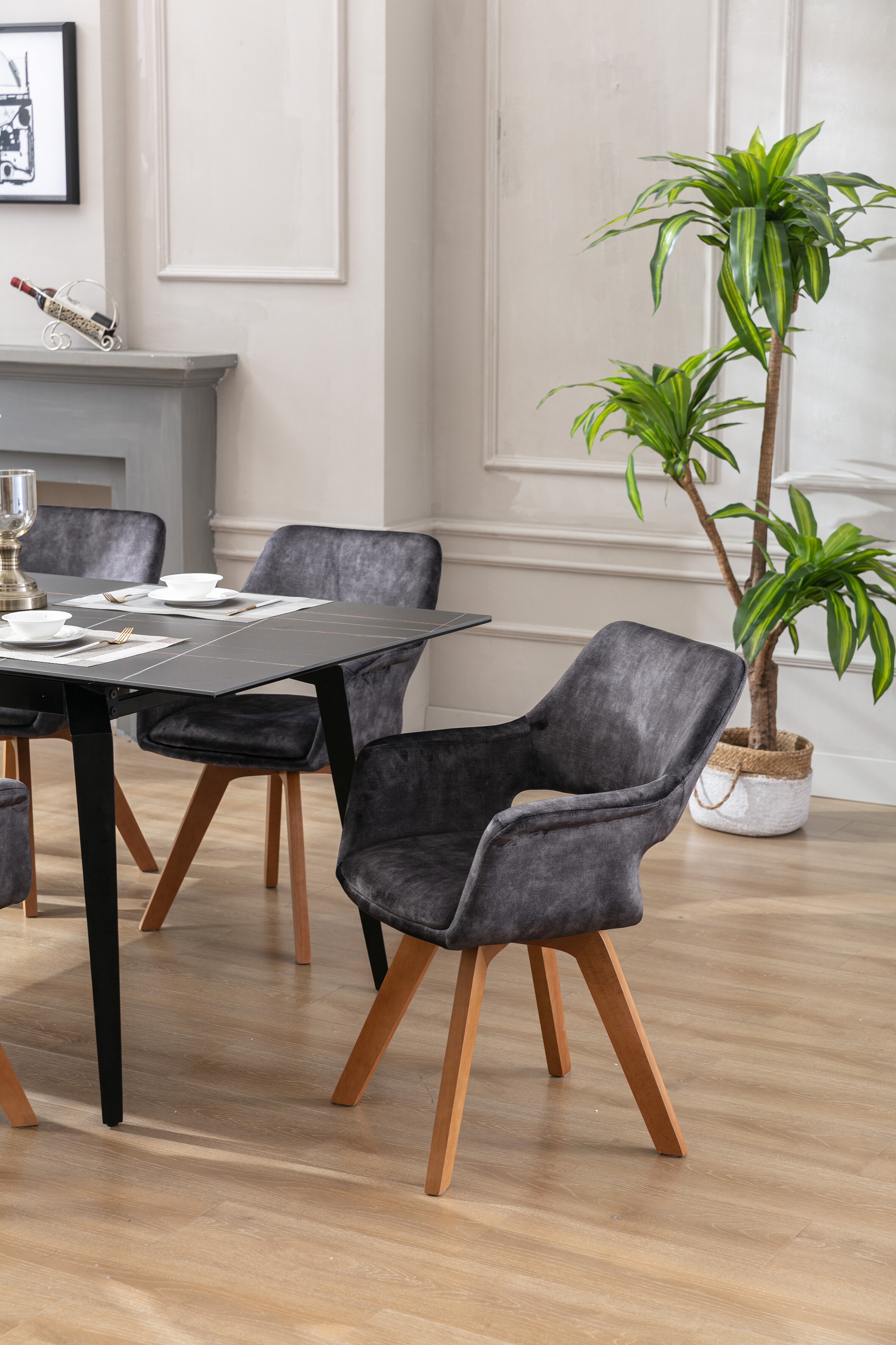 byLIVING Esszimmerstuhl KLARA, 2-er Set, Samt anthrazit, Gestell Eiche-Optik