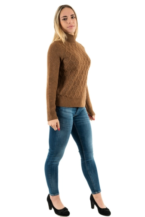 pull hiver only macadamia marron