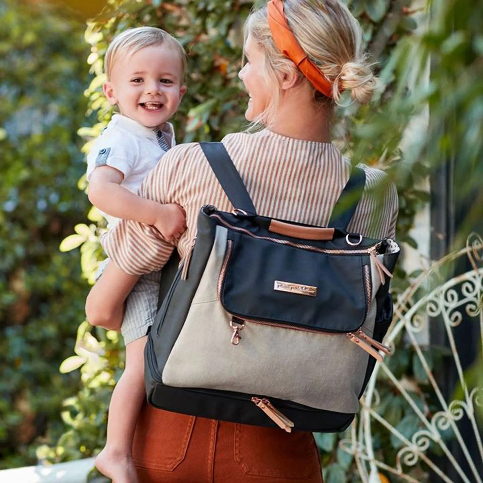Petunia Pickle Bottom Sac à Couches À Dos Pivot - Noir  Sable