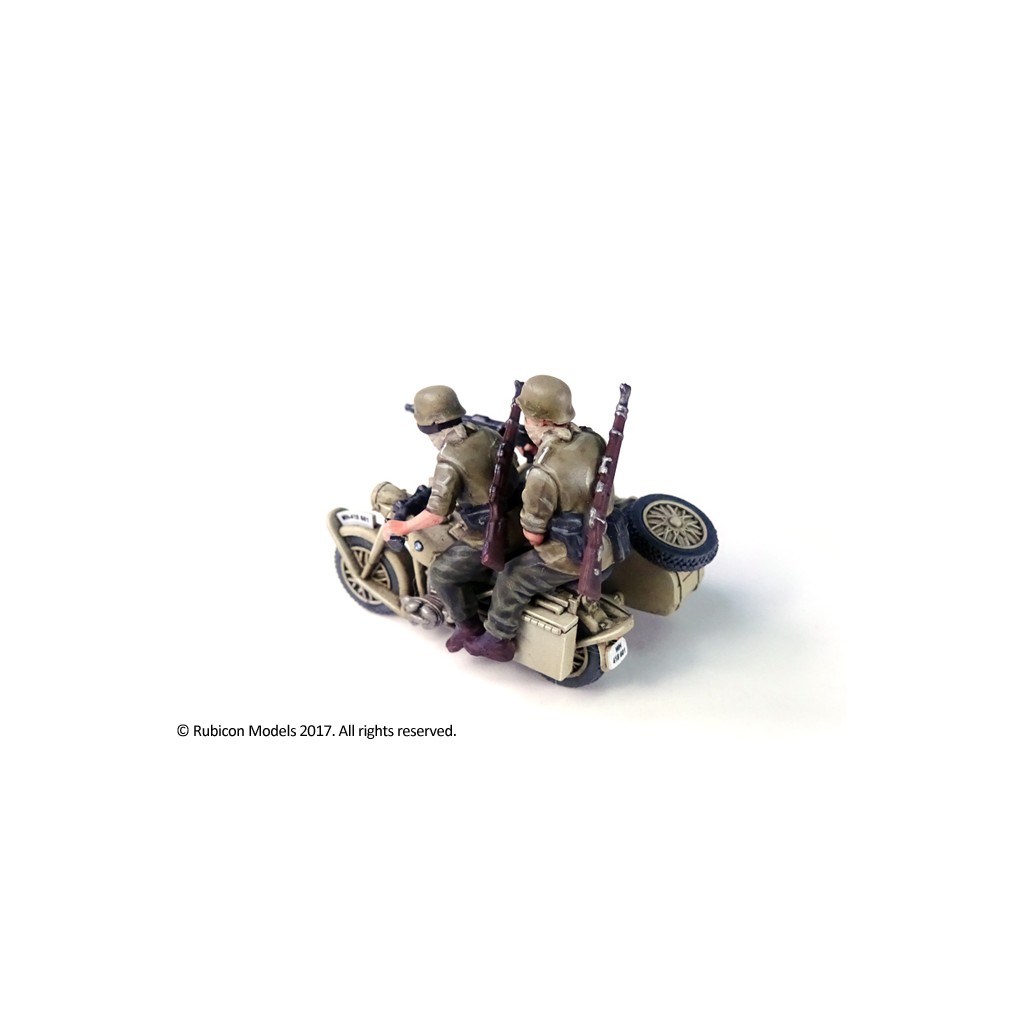 German Motorcycle R75 with Sidecar (Deutsche Afrika Korps)