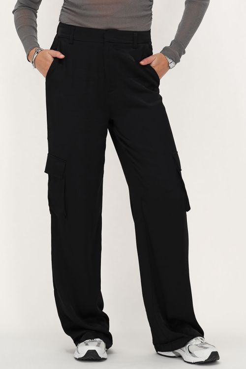 Zwarte cargo wide leg met satijnen look
