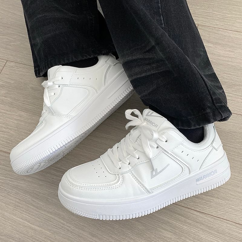 HANO - Veterschoenen met letters en platform