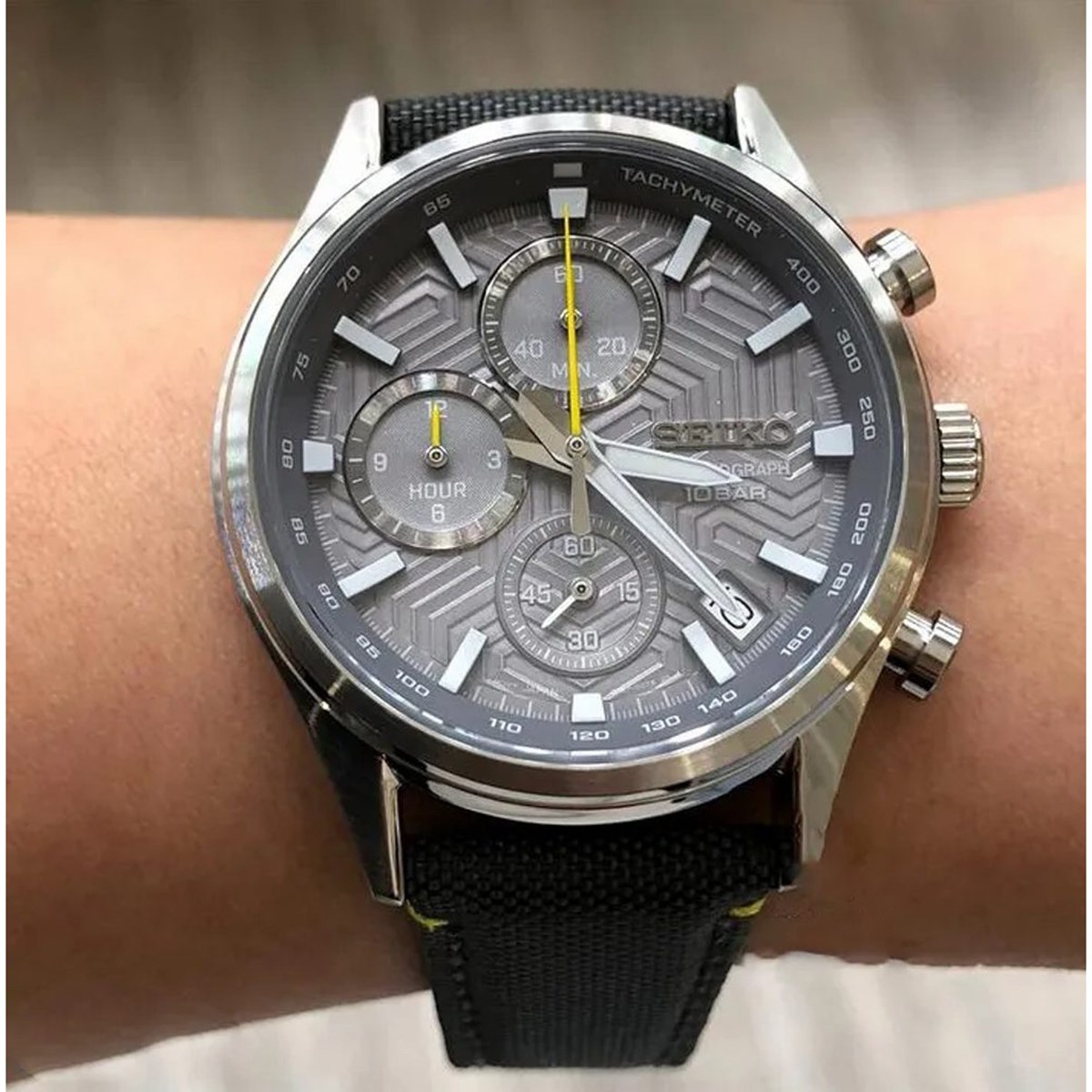 Montre Seiko sport chrono nylon gris