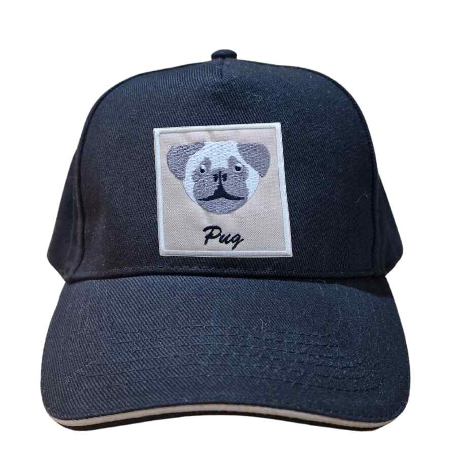 BONÉ DE CACHORRO PUG
