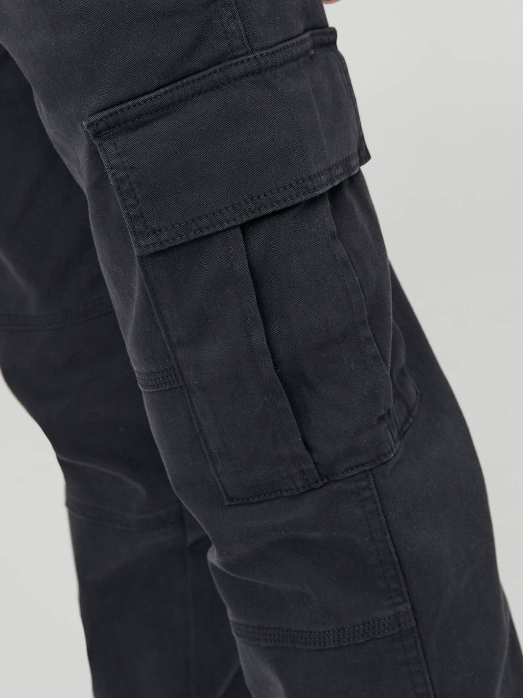 JACK & JONES loose fit cargobroek JSPTKANE JJHARLOW zwart