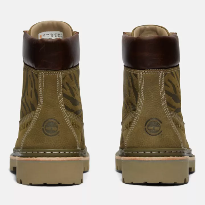 Bota Timberland x CLOT Future73 Timberloop de 6 polegadas para mulheres na cor verde escuro.