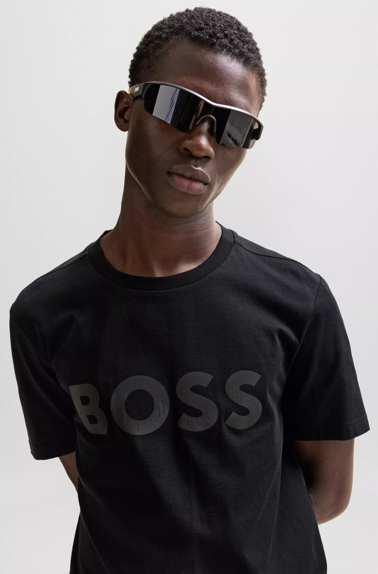 Camiseta BOSS verde em malha de algodão com logotipo holográfico decorativo refletivo