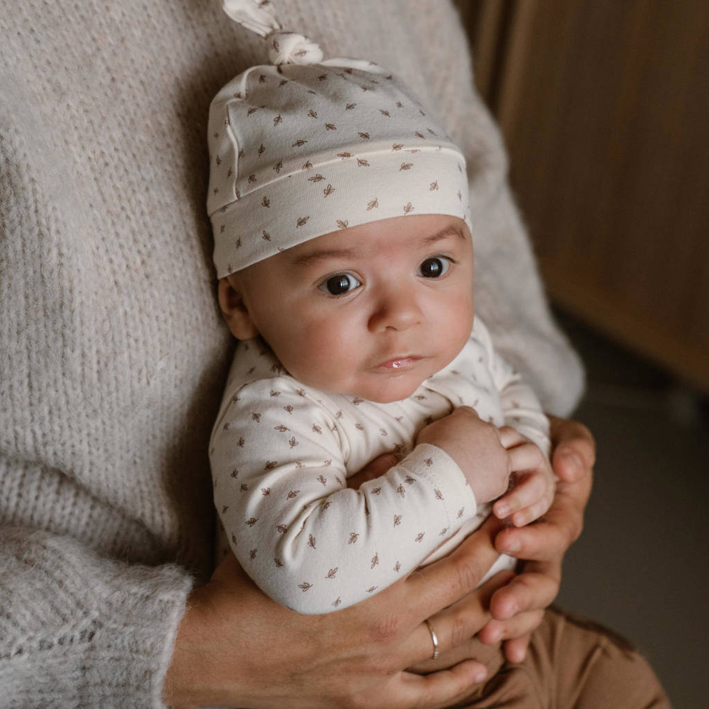 Dirkje romper + broek + muts bruin/offwhite