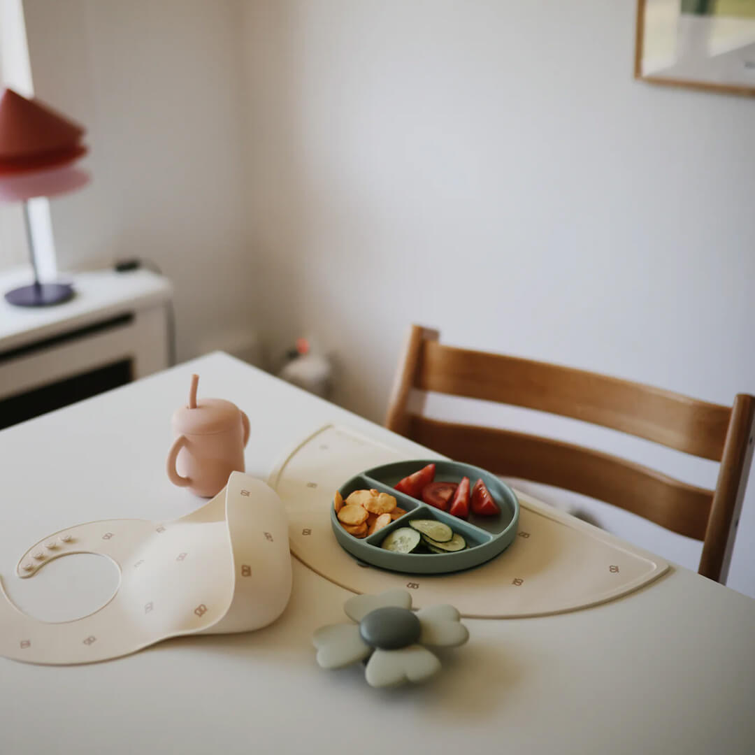 Mushie placemat pretzel
