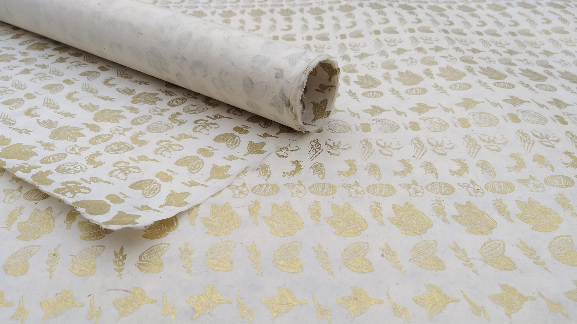 Geschenkpapier, beige, gold, L 76 cm, B 51 cm günstig bestellen