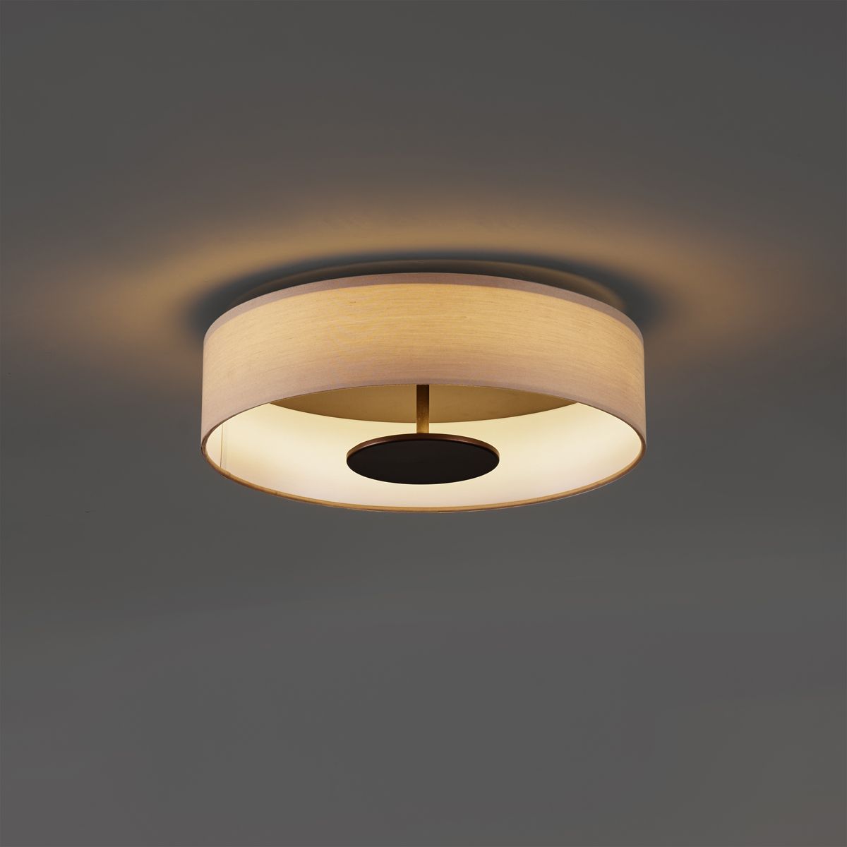Moderne plafondlamp beige stof incl. LED 3-staps dimbaar - Bredow