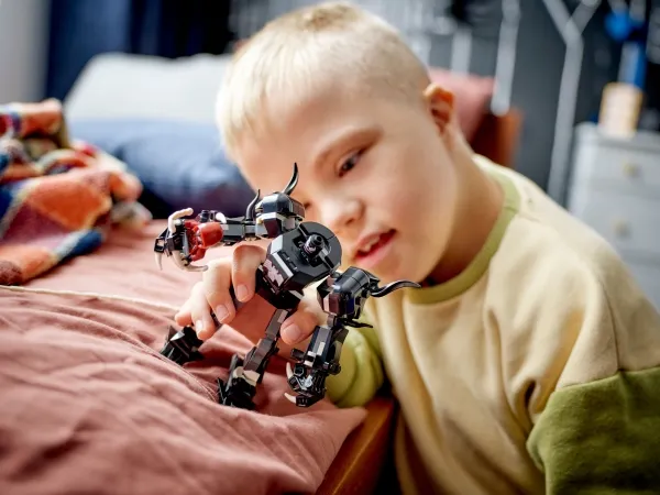LEGO Super Heroes 76276 Venom-kamprobot mod Miles Morales