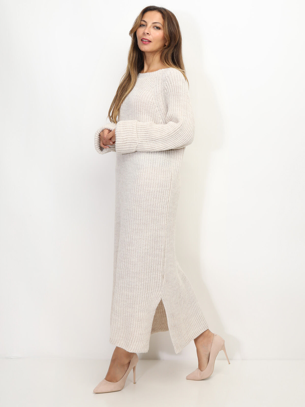 Robe à manches évasées et fentes- Beige