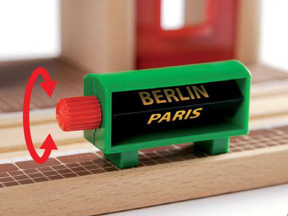 BRIO Spiel Sprechender Bahnhof