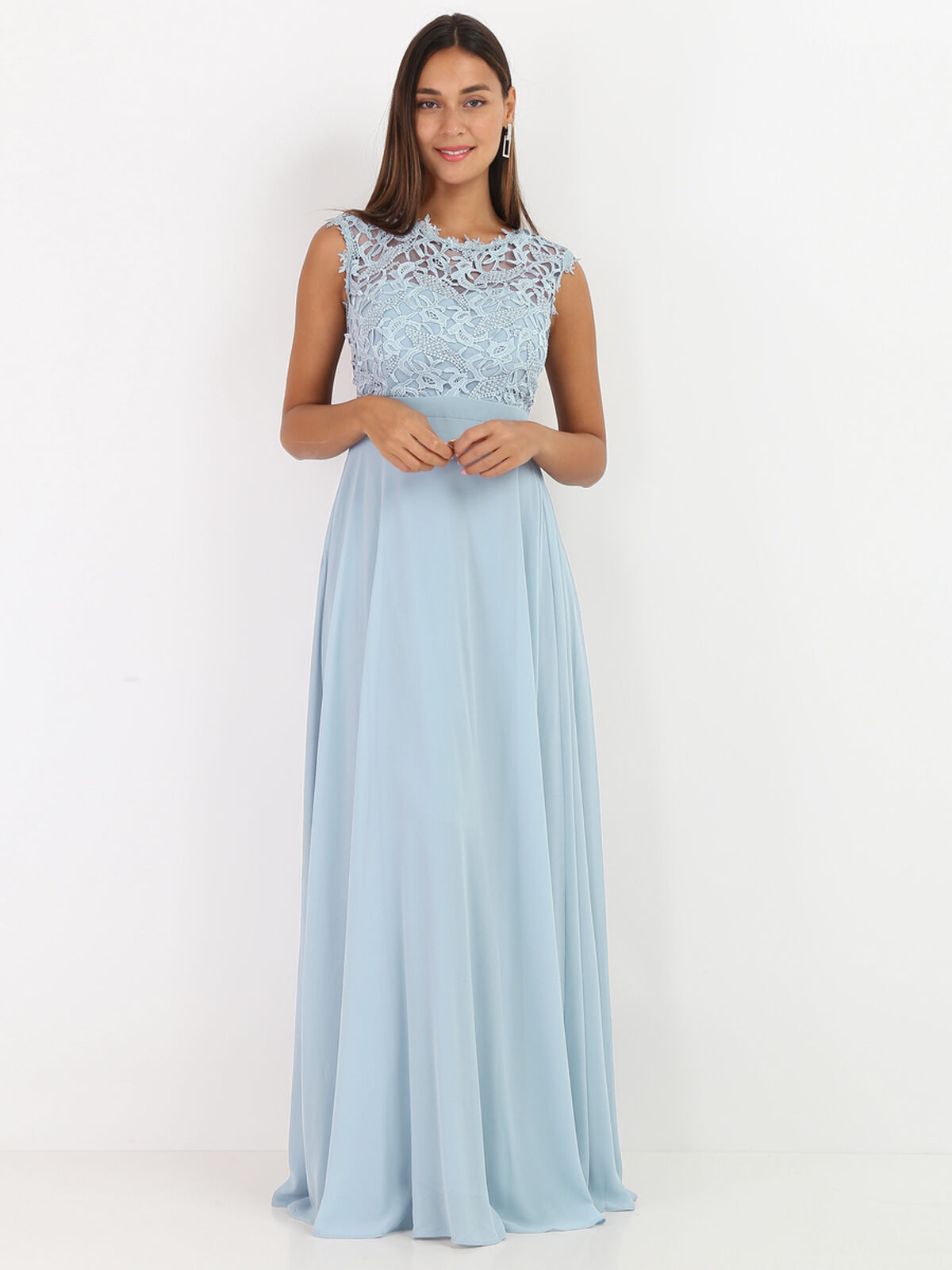 Robe longue à dentelle- Bleu ciel