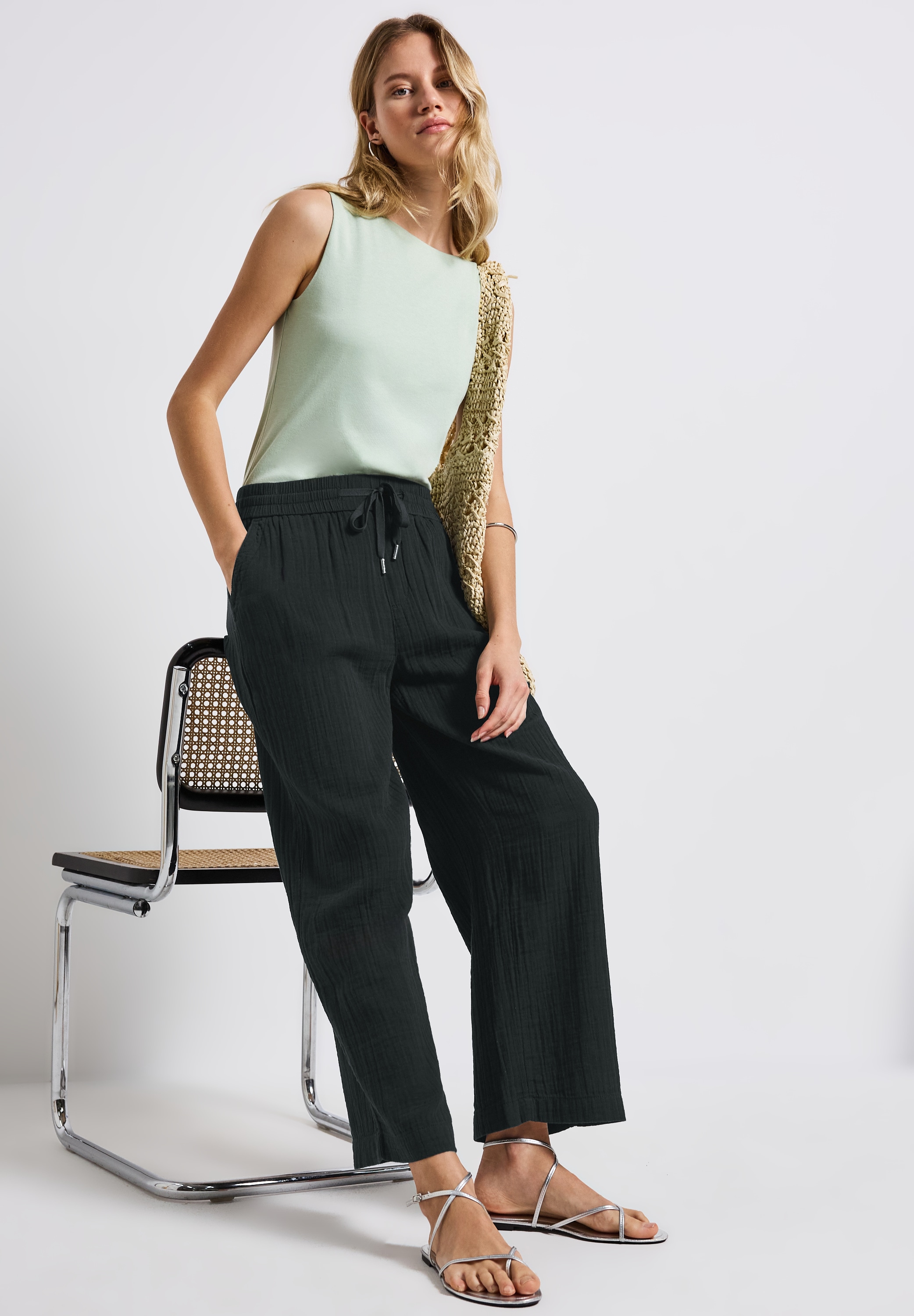 STREET ONE Stoffhose  Sommerhose mit elastischem Bund und Tunnelzug, im Musselin-Look