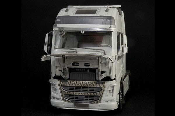 Italeri - Volvo Fh4 Globetrotter Xl Lastbil Byggesæt - 1:24 - 3940