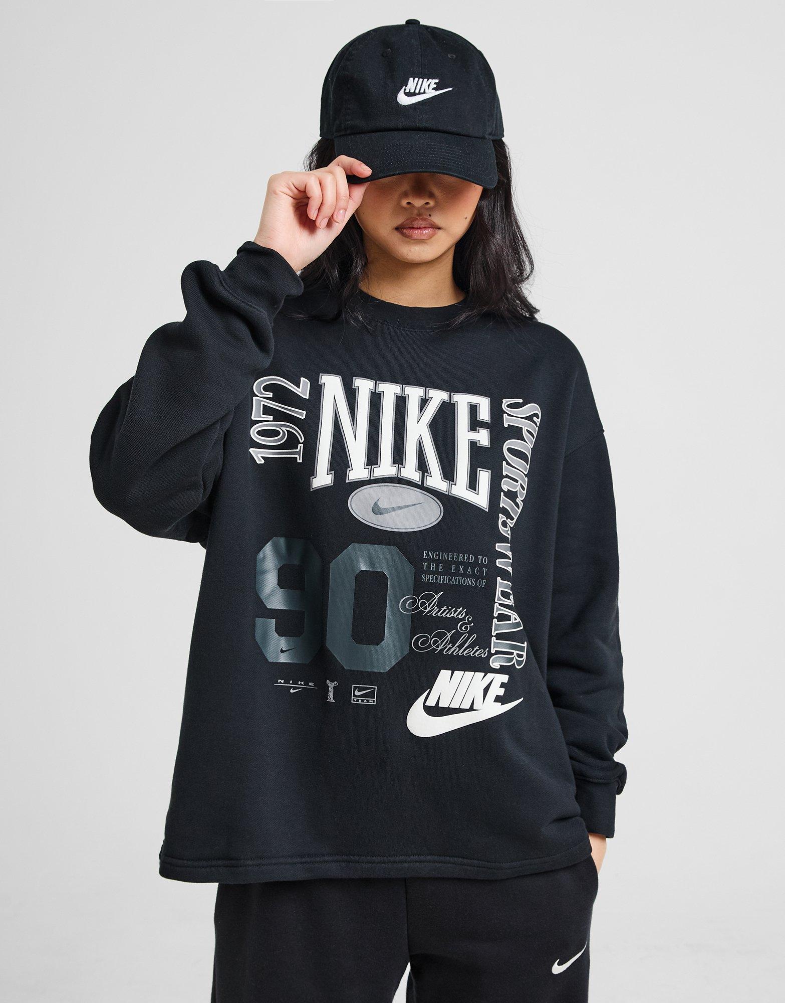 Nike Street Graphic Crew Sweatshirt