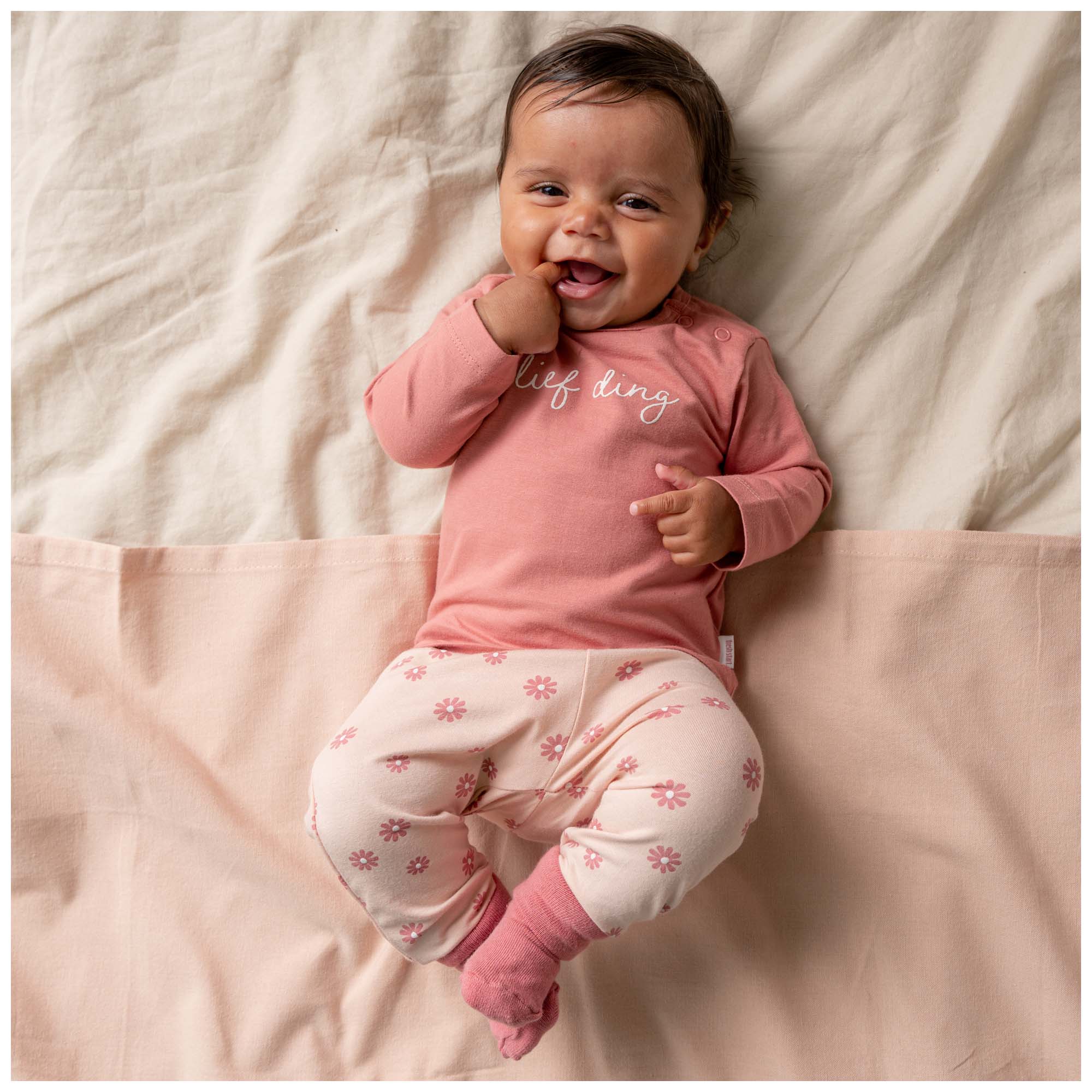 prénatal newborn shirt lange mouwen tekst roze