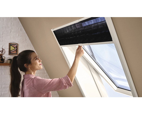 Tesa® aluminium dakraam plisségordijn, profielen telescopisch tussen 116 cm en 164 cm