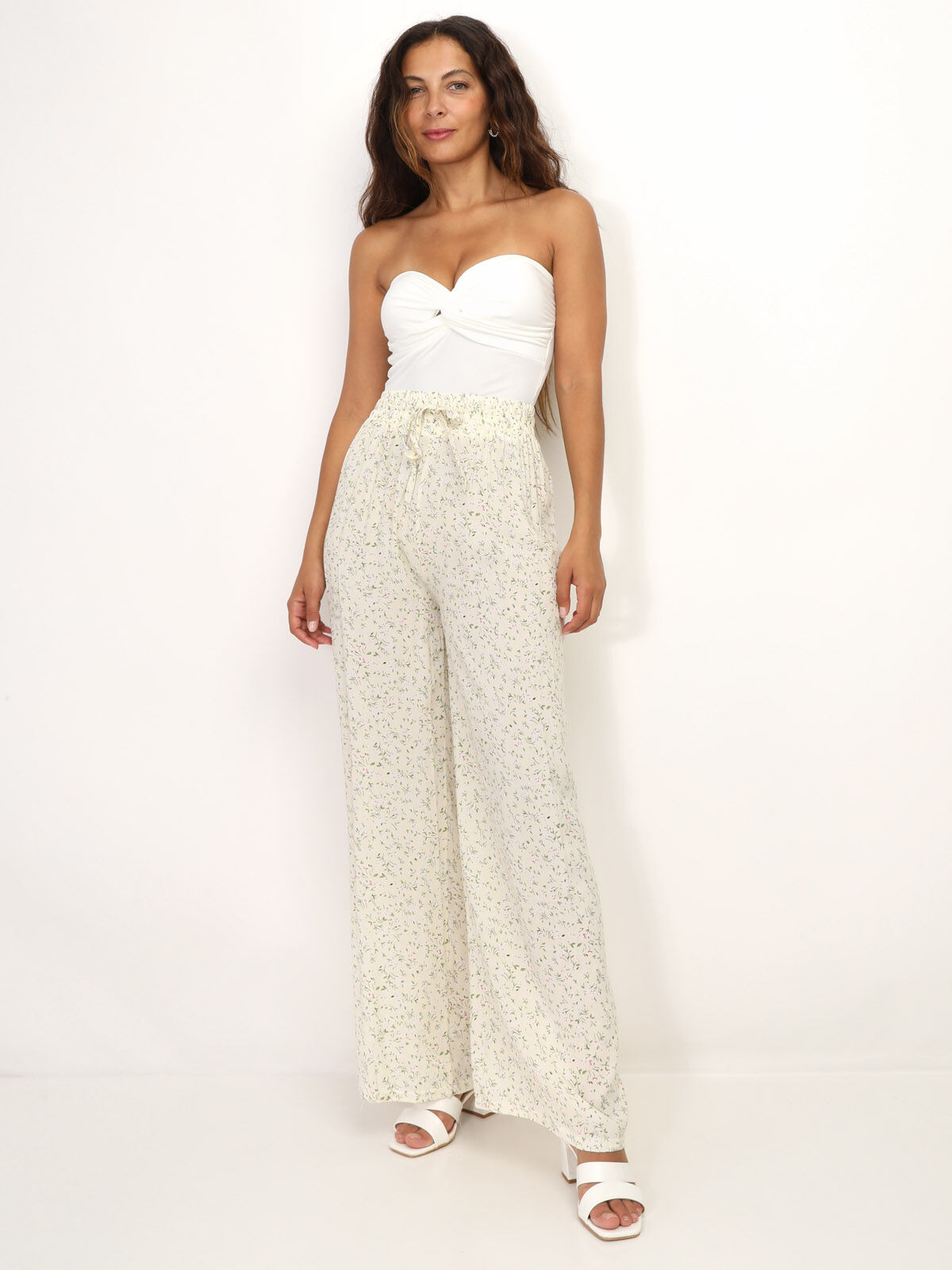 Pantalon fluide à motif floral- Beige