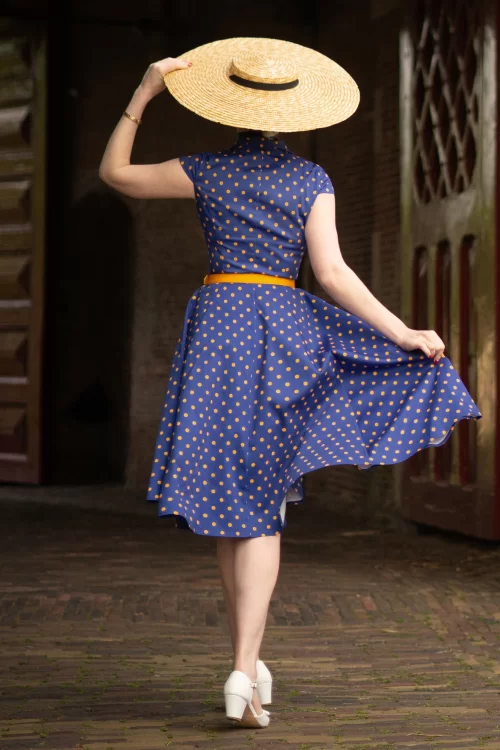 Topvintage Boutique Collection Topvintage exclusive ~ Angie Polkadot swing jurk in blauw en geel