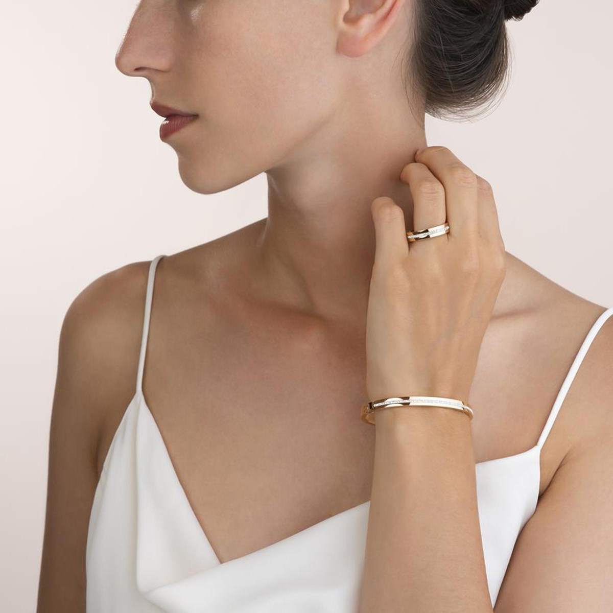 Bracelet jonc Coeur de Lion pavé cristaux blancs