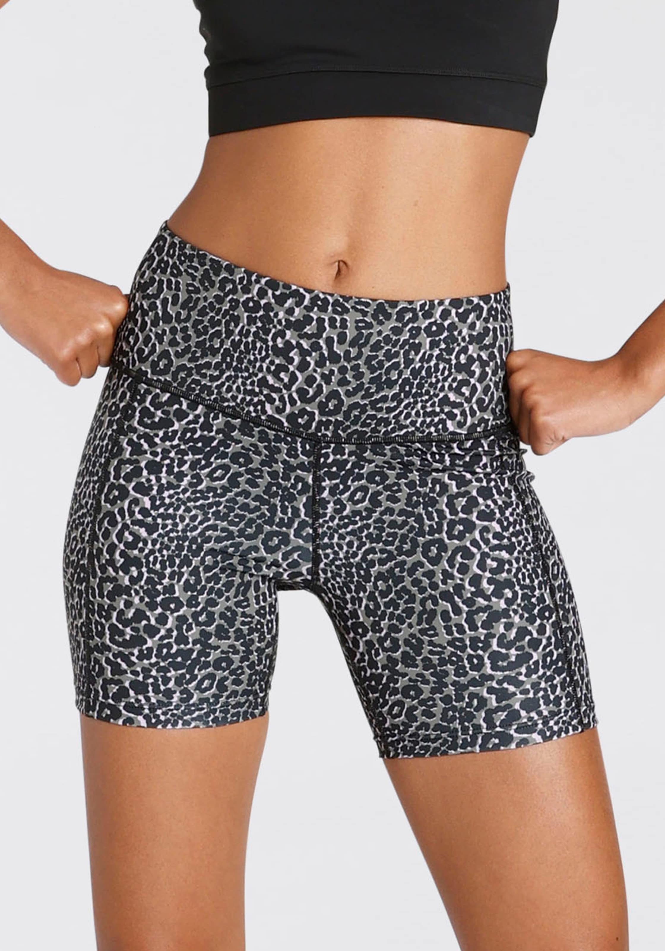 LASCANA ACTIVE Shorts  Radlerhose in Leo-Optik