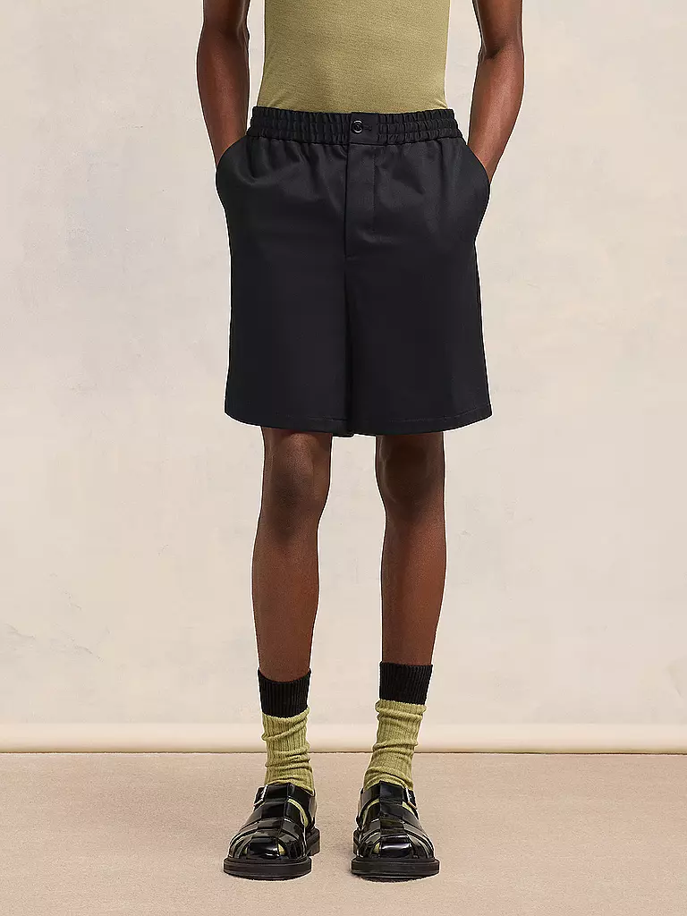 AMI PARIS Short schwarz