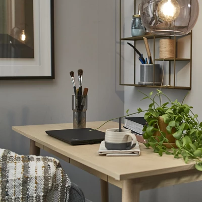 Desk Skrivebord