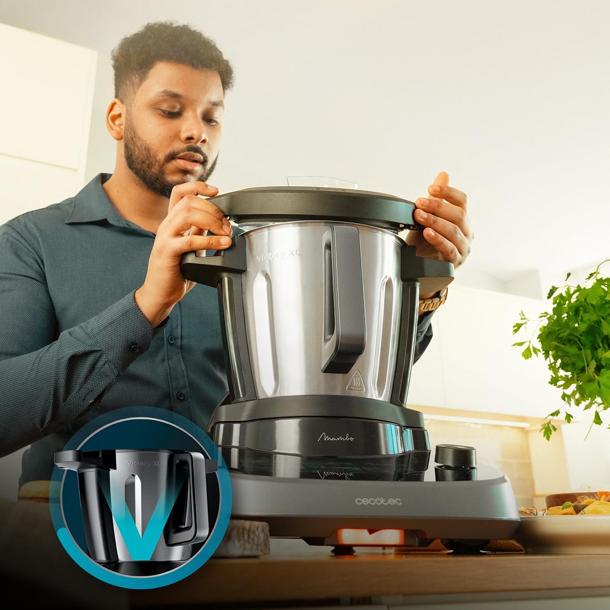 Cecotec Küchenroboter mit Lebensmittelspender Mambo CooKing Total Gourmet Essential, 2200 W, 45 Funktionen, Tausende von geführten Rezepten, 5L Unique Krug und 5L Victory Krug, Zubehör
