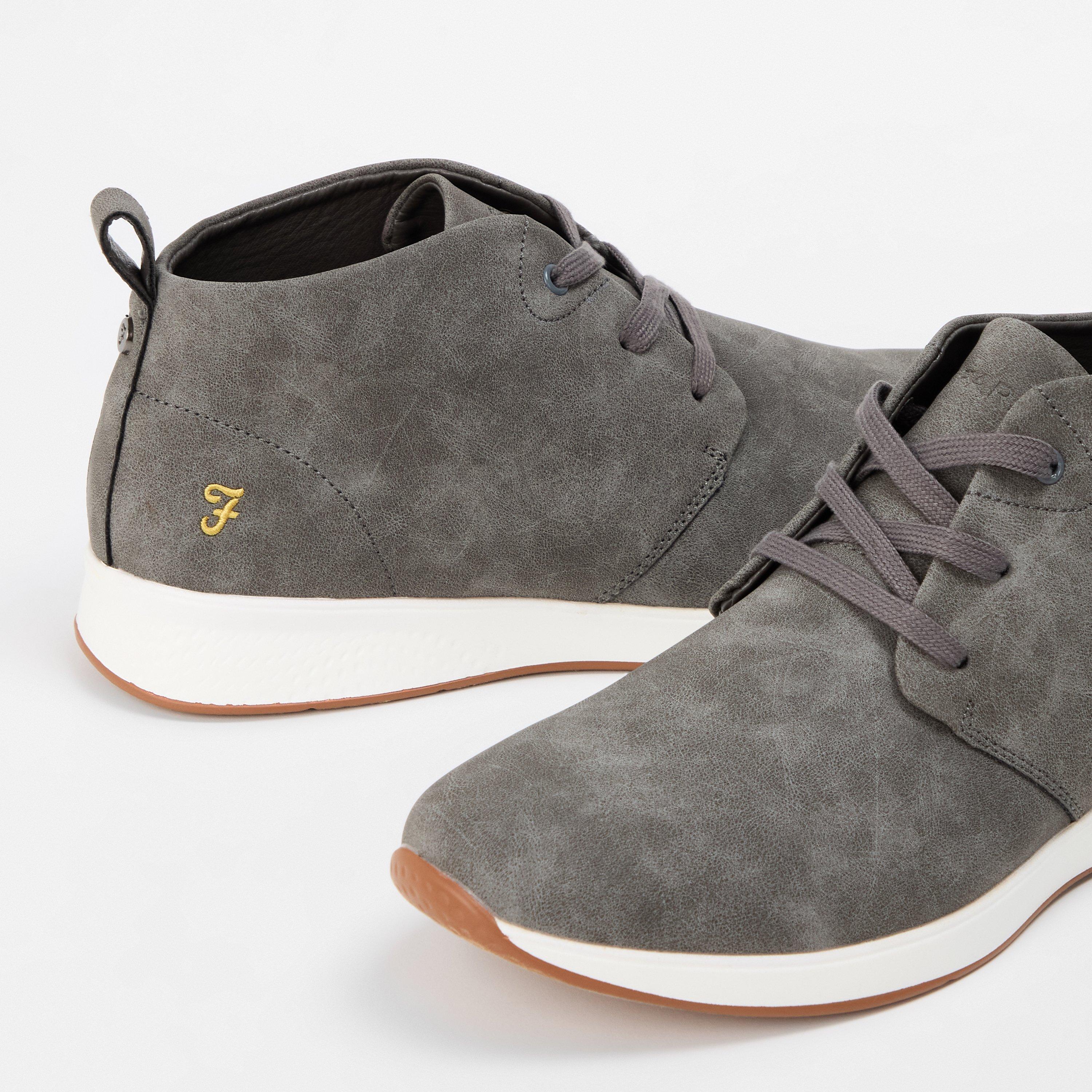 Farah Brad Chukka Boots Mens