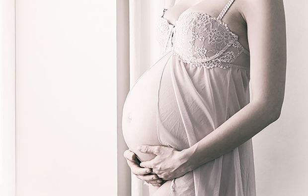 Babybauch-Fotoshooting in Bad Endorf als Geschenk