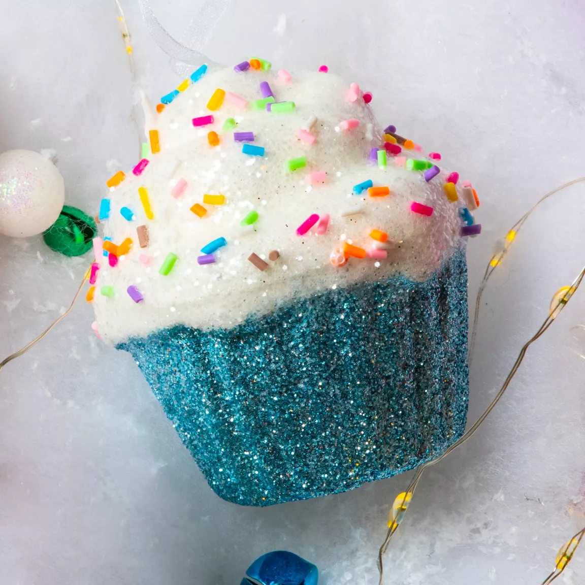 Cupcake de Noël à suspendre (H7 cm) Gourmandise Bleu pailleté
