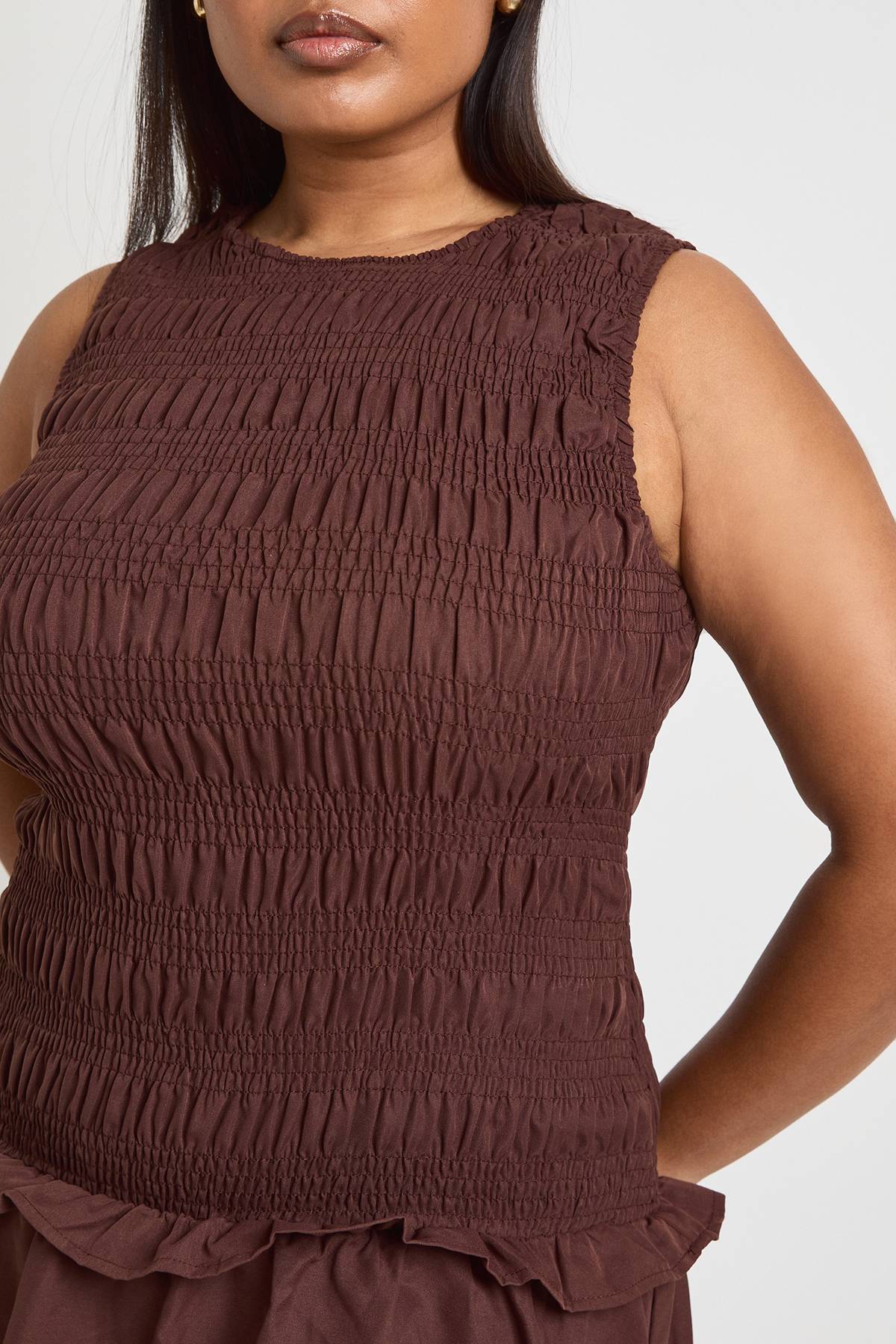 boohoo Robe Patineuse Grande Taille Col Nageur À Fronces